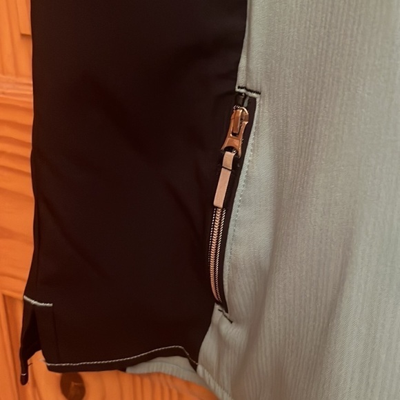 Scrubletics V Neck Scrub Top - Picture 5 of 7